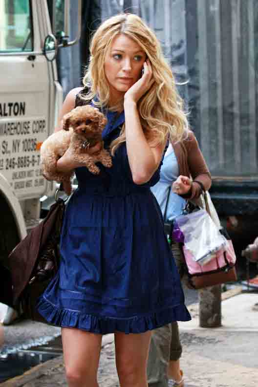 Blake_Lively_with_dog.jpg